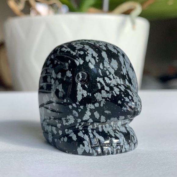 Snowflake Obsidian Carved Hedgehog Carving Bird Head Figurine Crystal Healing 2" - Picture 9 of 12